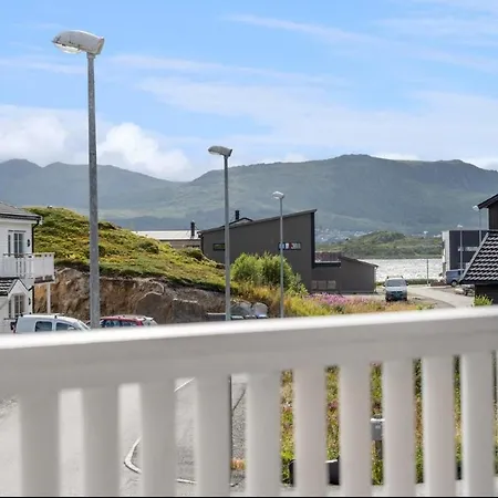 Cozy Lofoten Hideaway * Leknes