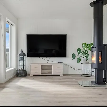Cozy Lofoten Hideaway *