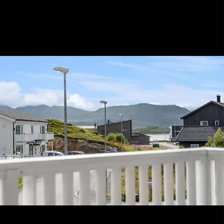 Cozy Lofoten Hideaway アパート *