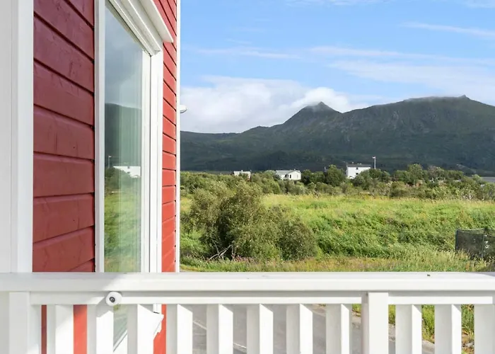 Cozy Lofoten Hideaway 아파트 *