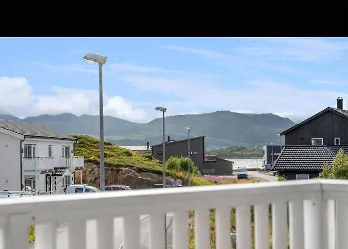 Cozy Lofoten Hideaway 아파트 *