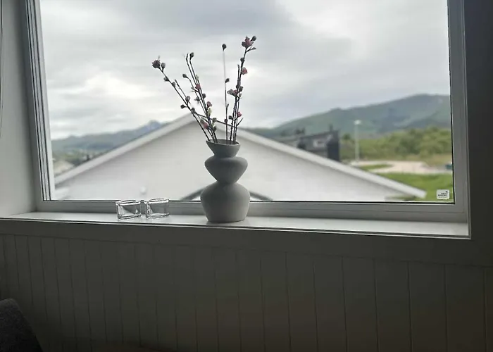 Cozy Lofoten Hideaway 아파트 *